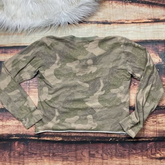 RELISTED Hollister Camo Long Sleeve Crop Top Camouflage - Picture 5 of 6